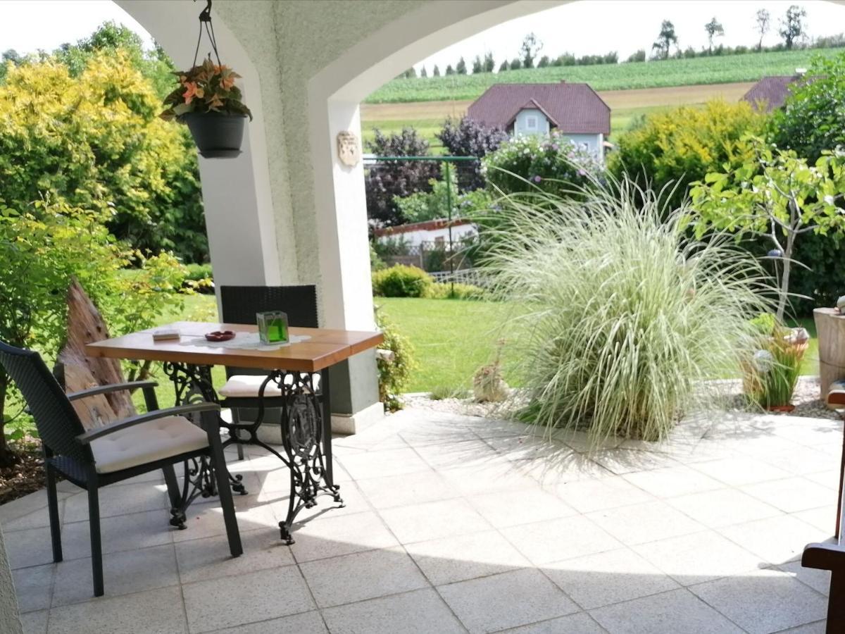 Cosy Apartment In Oed Hling With Garden Mauer bei Amstetten ภายนอก รูปภาพ